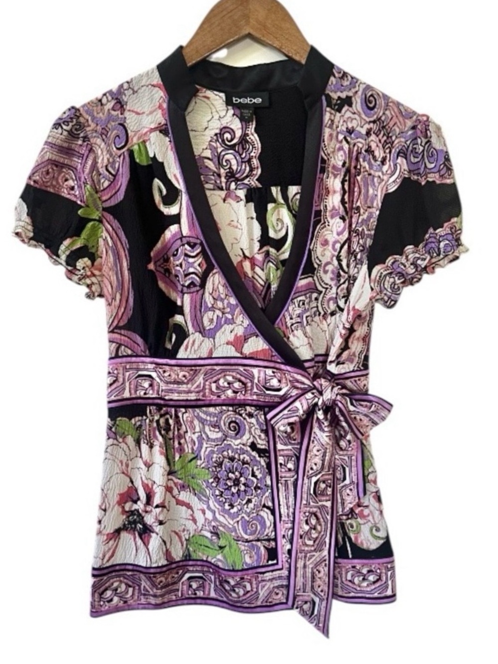 Bebe Pink & Black Floral Print V-Neck Wrap Short Sleeve Silk Blouse Size Medium - Picture 3 of 9